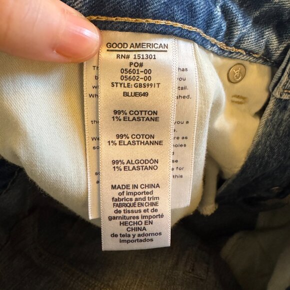 Good American Bombshell Short Size 6 Acid Wash 90s Button Fly Distressed Denim - Picture 4 of 5